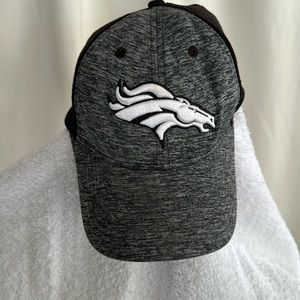Denver Broncos New Era Cap. S/M. Black and white.